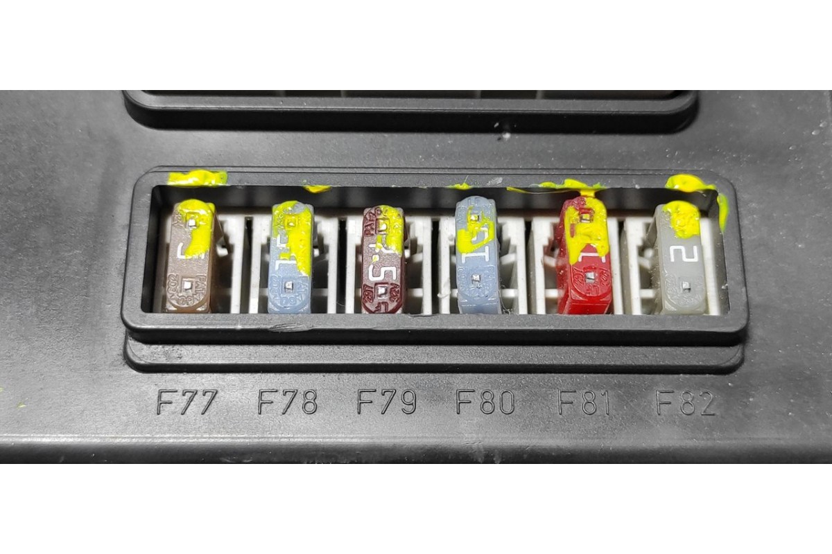 Recambio de caja reles / fusibles para ford transit caja abierta ´06 ft 330 k cabina simple, corta referencia OEM IAM 8C1T14A073