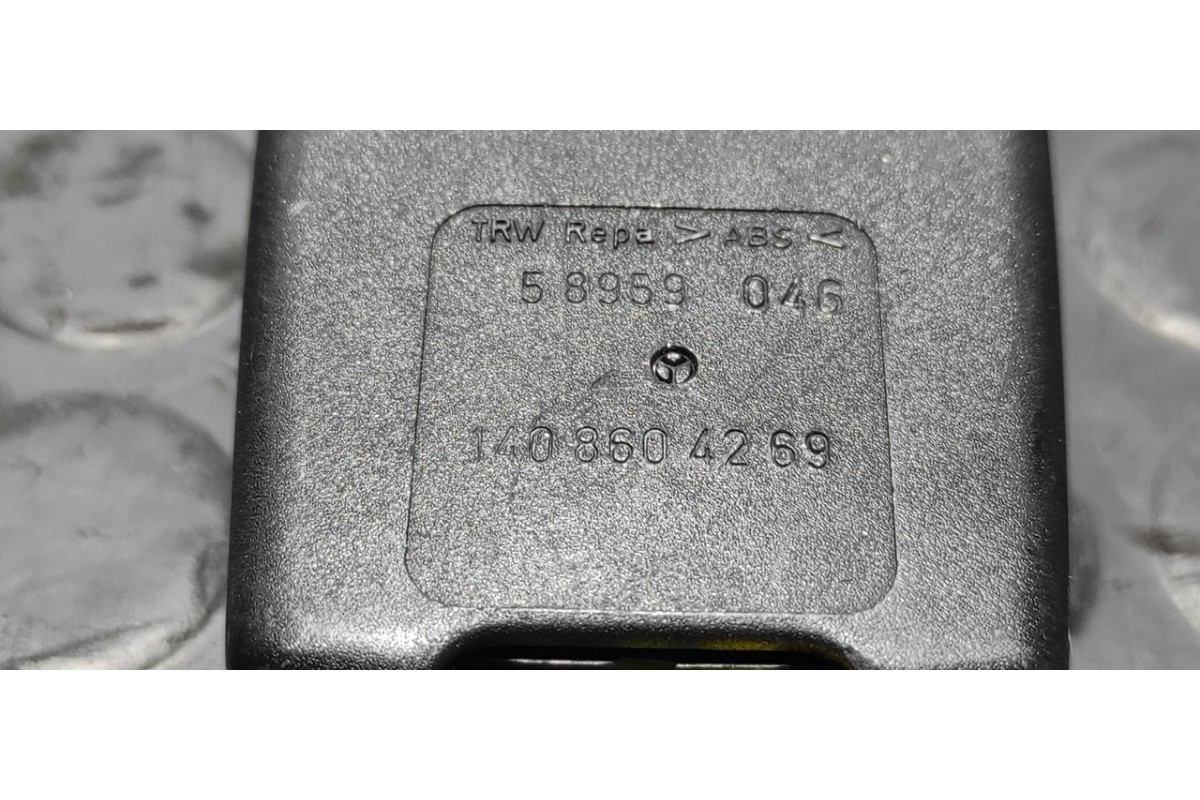Recambio de enganche cinturon delantero izquierdo para mercedes-benz clase s (w140) berlina 5.0 v8 32v cat referencia OEM IAM 14