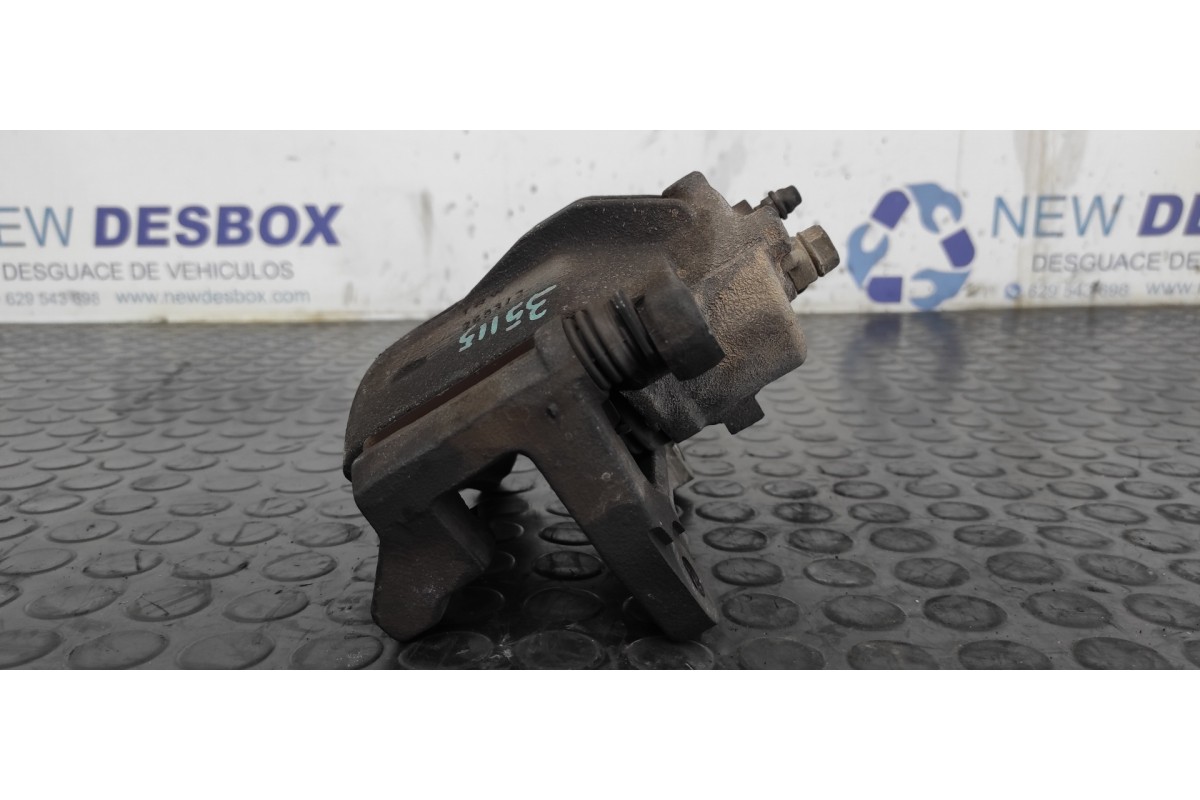 Recambio de pinza de freno delantera derecha para toyota corolla (e12) 2.0 d-4d linea luna berlina referencia OEM IAM BL32211269
