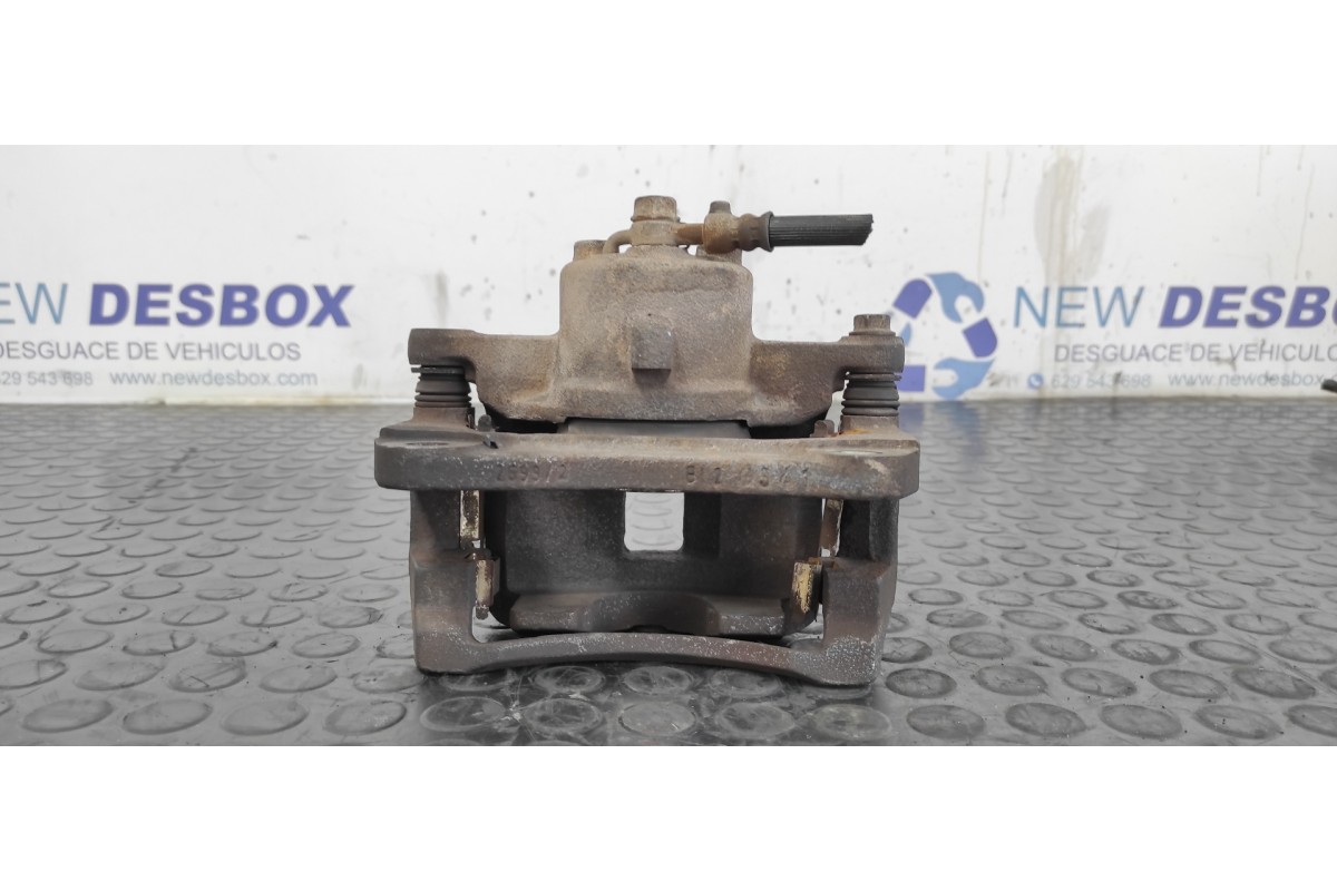 Recambio de pinza de freno delantera derecha para toyota corolla (e12) 2.0 d-4d linea luna berlina referencia OEM IAM BL32211269