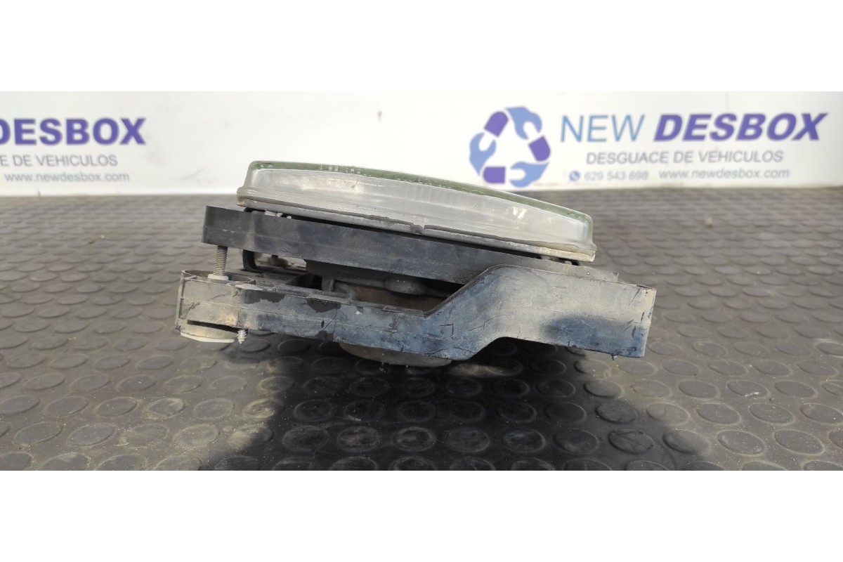 Recambio de faro derecho para mercedes-benz mb 100 d caja cerrada / combi 2.4 diesel referencia OEM IAM 201960228  