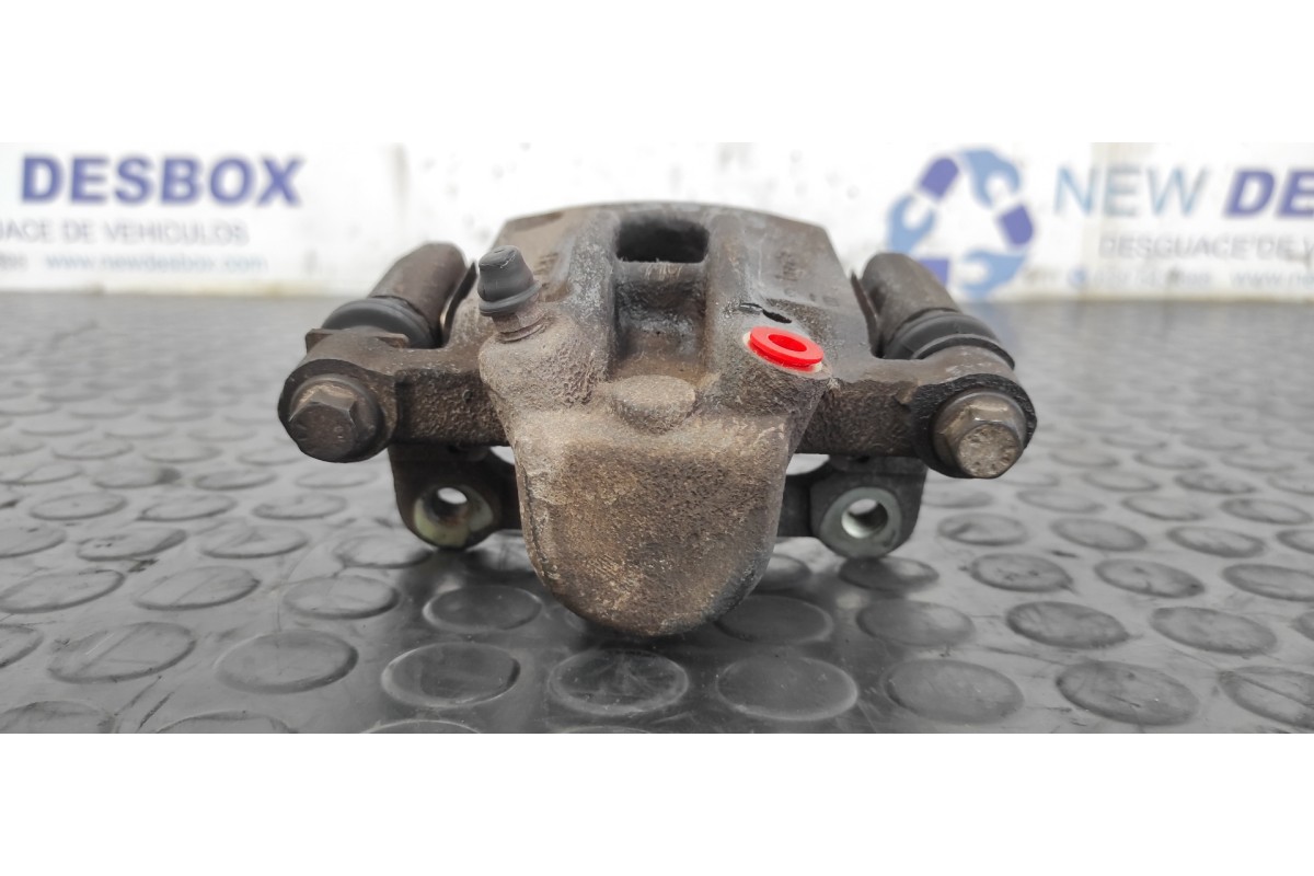 Recambio de pinza de freno trasera izquierda para toyota corolla (e12) 2.0 d-4d linea luna berlina referencia OEM IAM B132720122