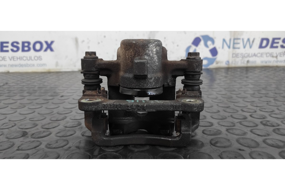 Recambio de pinza de freno trasera izquierda para toyota corolla (e12) 2.0 d-4d linea luna berlina referencia OEM IAM B132720122