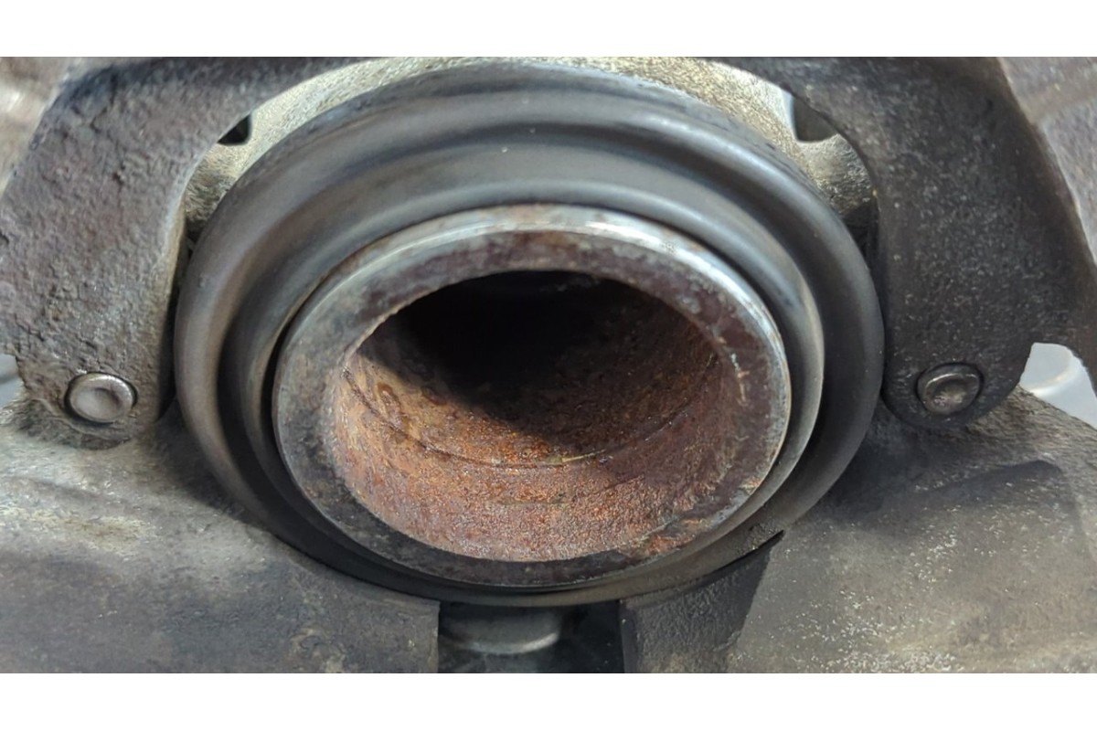 Recambio de pinza de freno delantera izquierda para audi a6 berlina (4b2) 2.5 tdi referencia OEM IAM ATE88657  