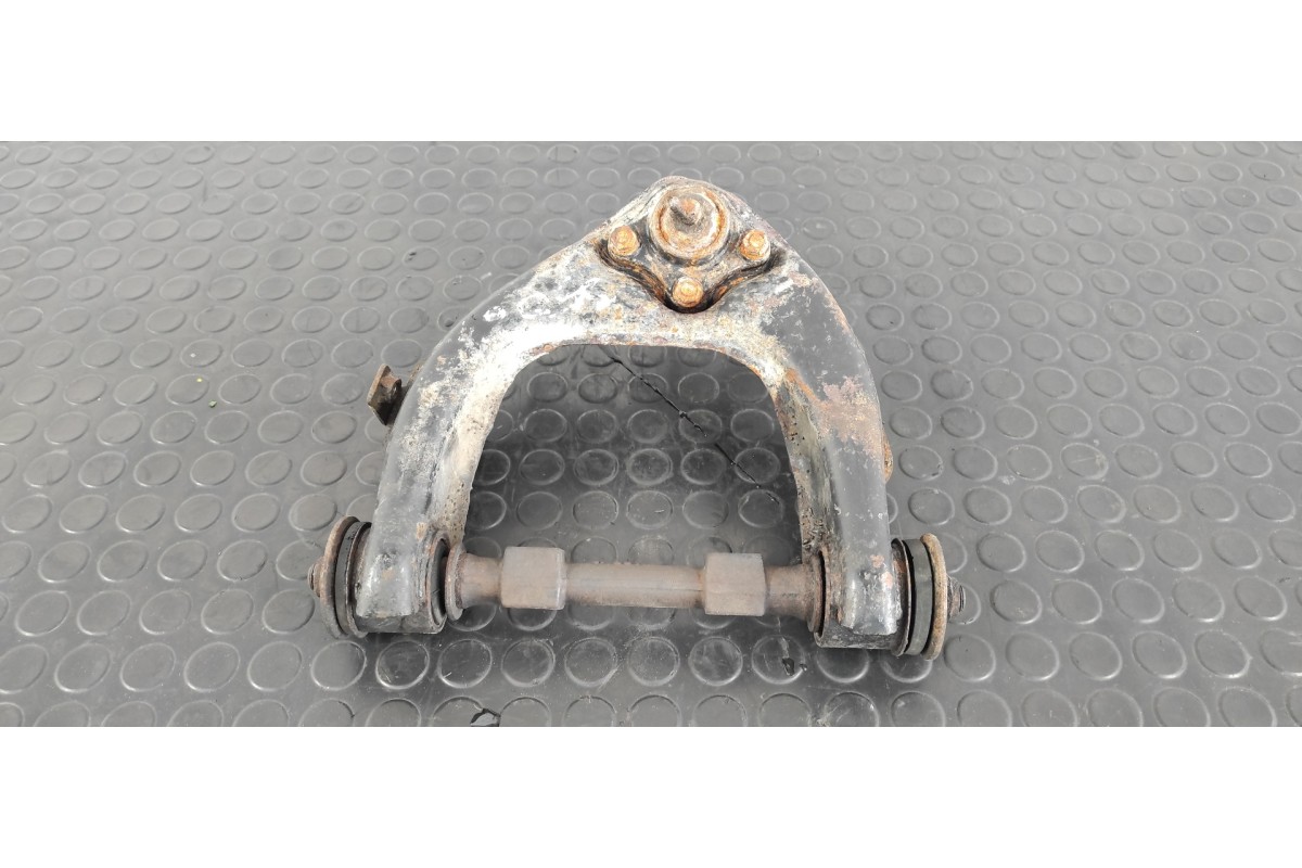 Recambio de brazo derecho superior delantero para mitsubishi montero (v20/v40) 2800 td american dream (3-ptas.) referencia OEM I