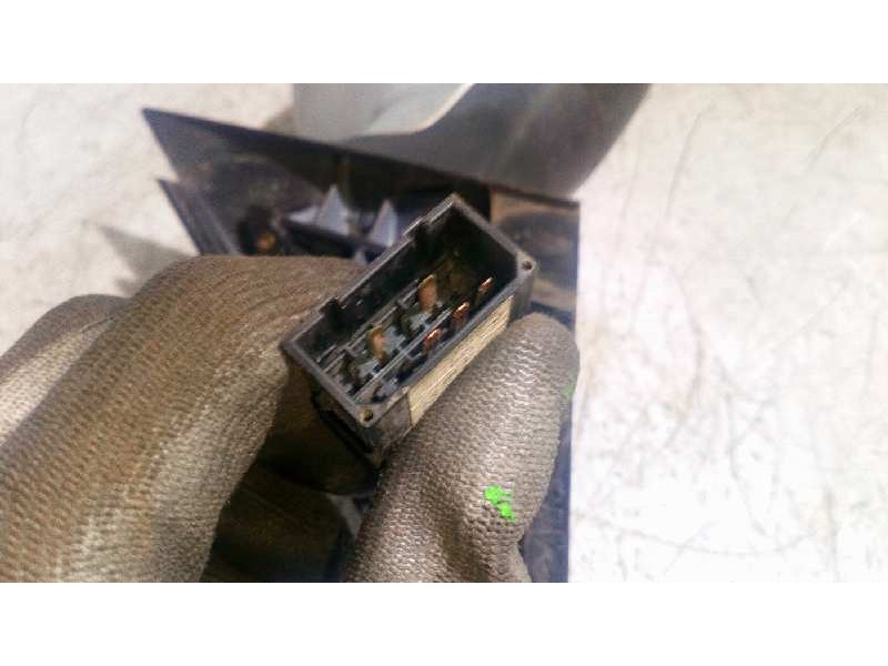 Recambio de retrovisor derecho para audi a4 berlina (8e) 2.5 v6 24v tdi referencia OEM IAM RS0225402  