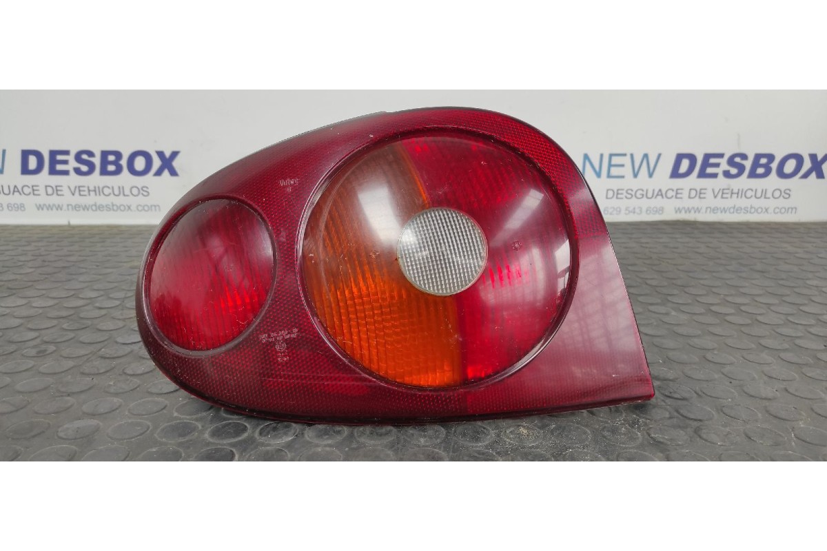 Recambio de piloto trasero izquierdo para renault megane i coach/coupe (da0) 1.6e alize referencia OEM IAM 7700428056  