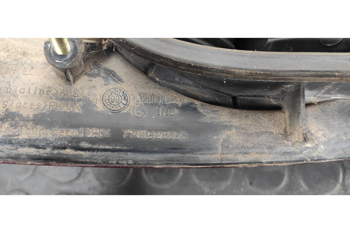 Recambio de piloto trasero izquierdo para renault megane i coach/coupe (da0) 1.6e alize referencia OEM IAM 7700428056  