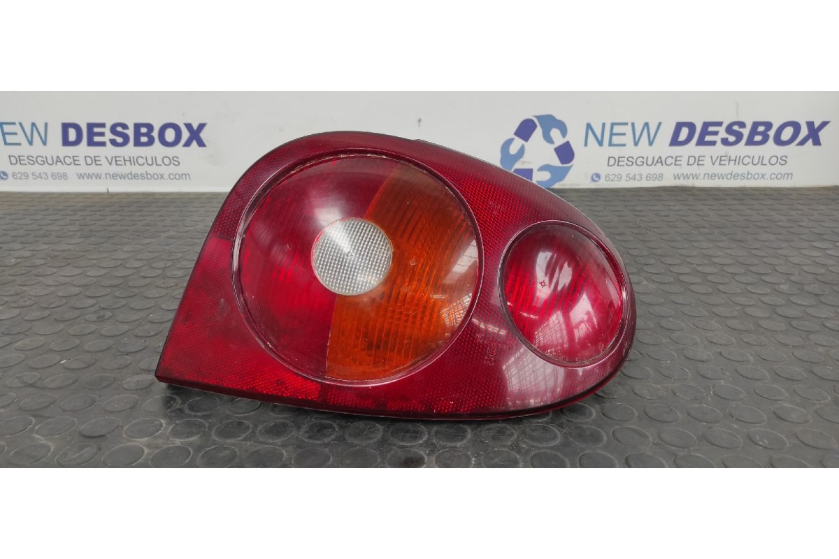 Recambio de piloto trasero derecho para renault megane i coach/coupe (da0) 1.6e alize referencia OEM IAM 7700428057  
