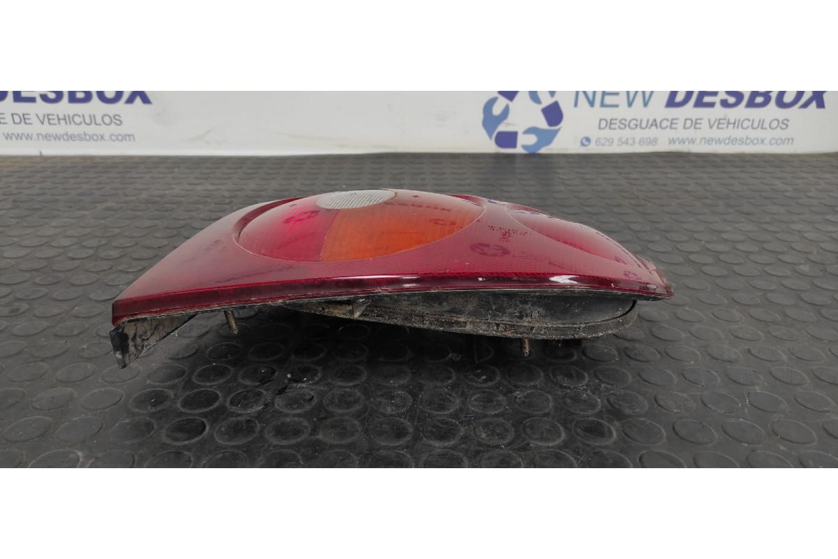 Recambio de piloto trasero derecho para renault megane i coach/coupe (da0) 1.6e alize referencia OEM IAM 7700428057  