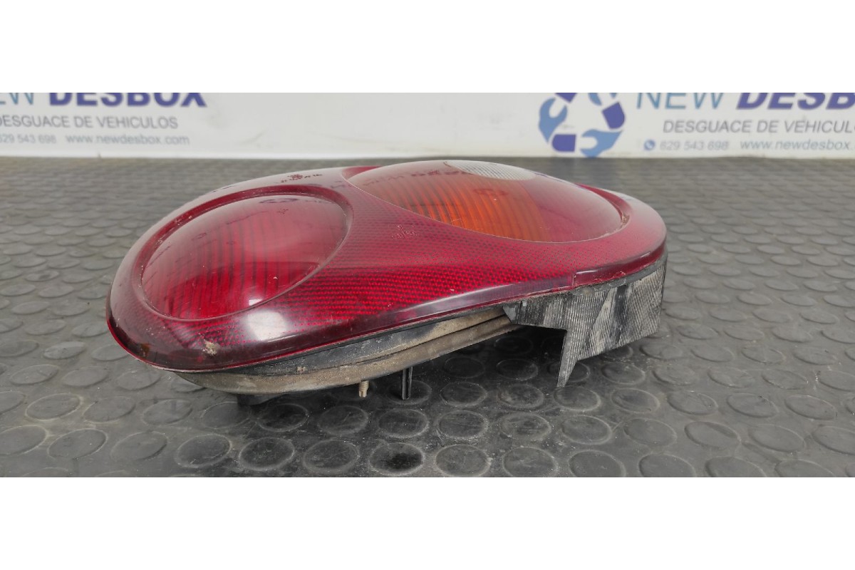 Recambio de piloto trasero derecho para renault megane i coach/coupe (da0) 1.6e alize referencia OEM IAM 7700428057  