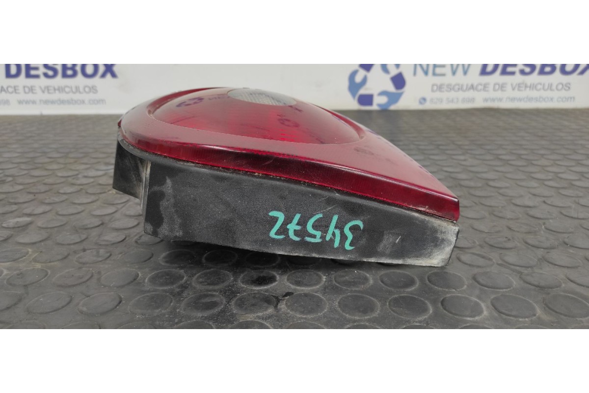 Recambio de piloto trasero derecho para renault megane i coach/coupe (da0) 1.6e alize referencia OEM IAM 7700428057  