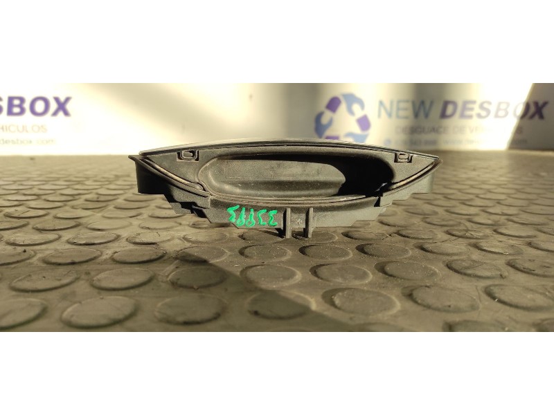 Recambio de maneta delantera derecha para audi a4 berlina (8e) 2.0 tdi 16v (103kw) referencia OEM IAM 4B0839885  