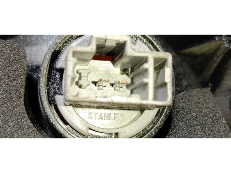 Recambio de piloto trasero izquierdo para mazda 3 berlina (bk) 1.6 cd diesel cat referencia OEM IAM P2688  