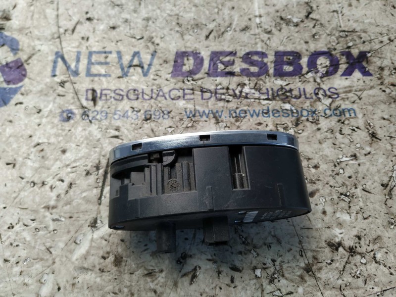 Recambio de mando elevalunas trasero derecho para mercedes-benz clase e (w211) berlina 3.2 cdi cat referencia OEM IAM A211821865