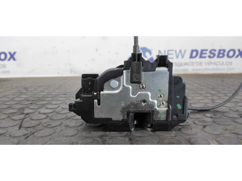 Recambio de cerradura puerta delantera derecha para renault megane iii berlina 5 p gt-style referencia OEM IAM 805020001R  