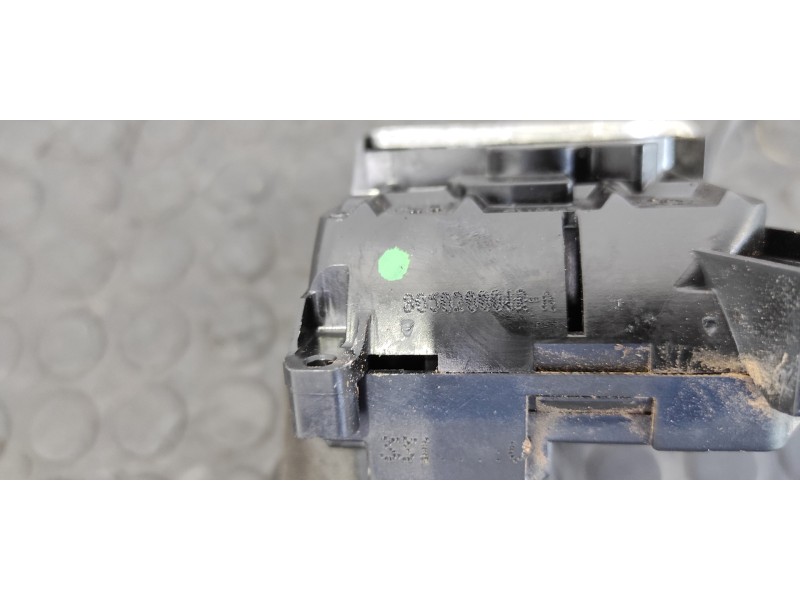 Recambio de cerradura puerta delantera derecha para renault megane iii berlina 5 p gt-style referencia OEM IAM 805020001R  