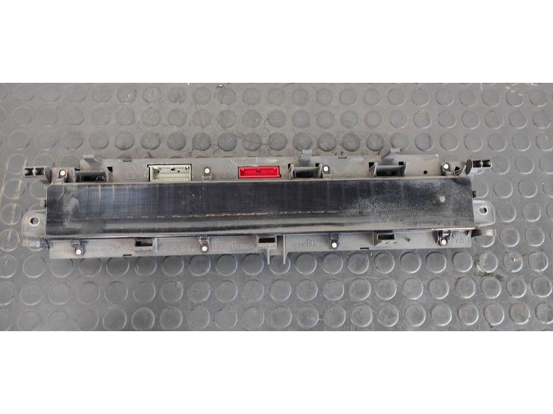 Recambio de cuadro instrumentos para renault scenic ii adventure by coronel tapiocca referencia OEM IAM P8200461294H  
