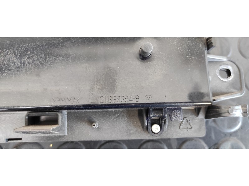 Recambio de cuadro instrumentos para renault scenic ii adventure by coronel tapiocca referencia OEM IAM P8200461294H  