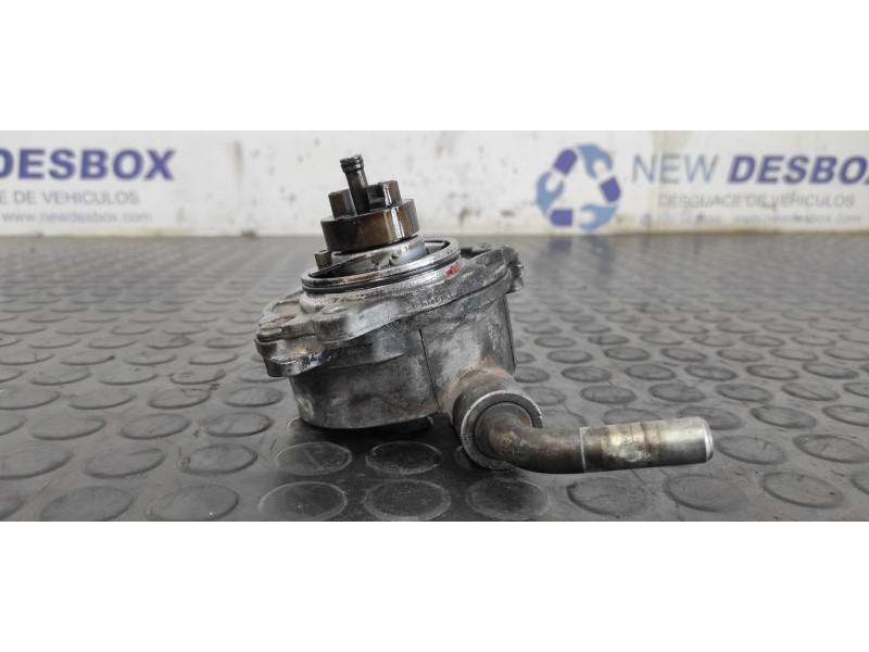 Recambio de depresor freno / bomba vacio para mercedes-benz clase c (w203) berlina 2.7 cdi 20v cat referencia OEM IAM A611230006