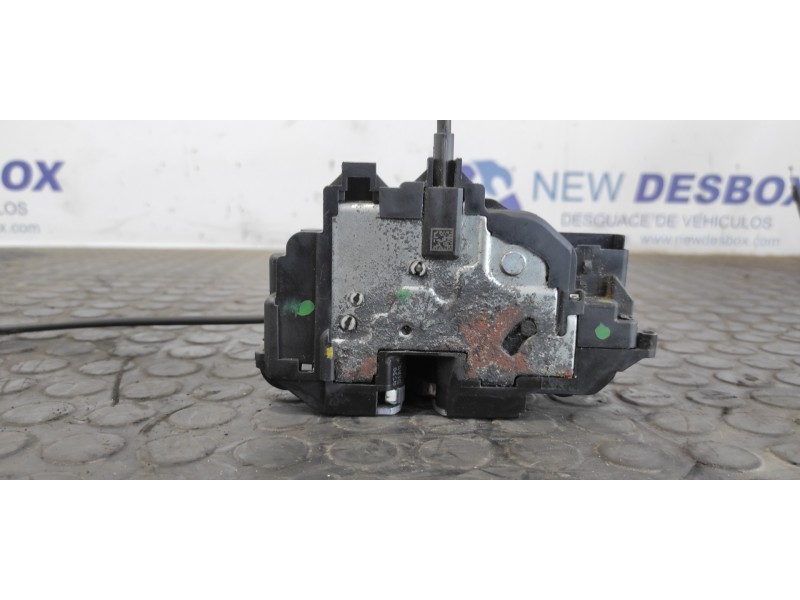 Recambio de cerradura puerta trasera izquierda para renault megane iii berlina 5 p gt-style referencia OEM IAM 825030002R  