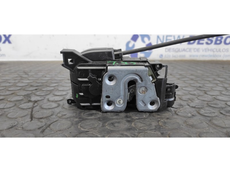 Recambio de cerradura puerta trasera izquierda para renault megane iii berlina 5 p gt-style referencia OEM IAM 825030002R  