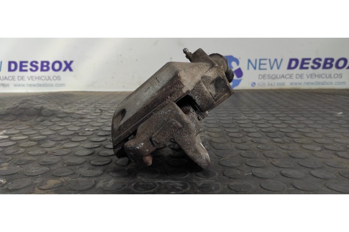 Recambio de pinza de freno delantera derecha para ford tourneo connect (tc7) 1.8 tdci cat referencia OEM IAM 578D2  