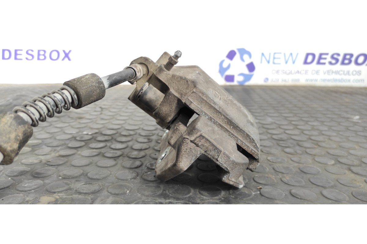 Recambio de pinza de freno delantera derecha para ford tourneo connect (tc7) 1.8 tdci cat referencia OEM IAM 578D2  