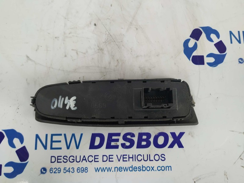 Recambio de mando elevalunas delantero izquierdo para fiat stilo (192) 1.9 jtd / 1.9 jtd 115 active referencia OEM IAM B569  