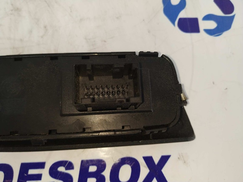 Recambio de mando elevalunas delantero izquierdo para fiat stilo (192) 1.9 jtd / 1.9 jtd 115 active referencia OEM IAM B569  