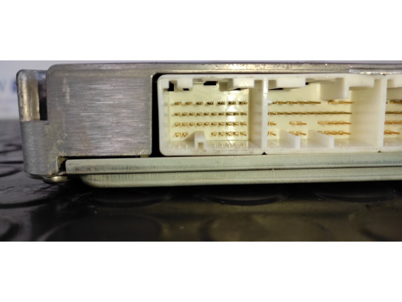 Recambio de centralita motor uce para toyota corolla verso (r1) 2.0 turbodiesel cat referencia OEM IAM 896610F010  