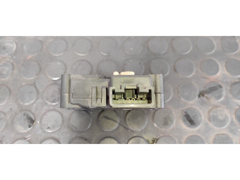 Recambio de motor apertura trampillas climatizador para mazda 5 berl. (cr) 1.8 active referencia OEM IAM 7619E  