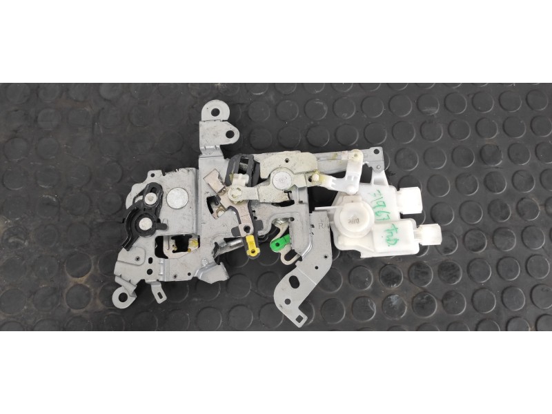 Recambio de cerradura corredera derecha para mazda 5 berl. (cr) 1.8 active referencia OEM IAM   