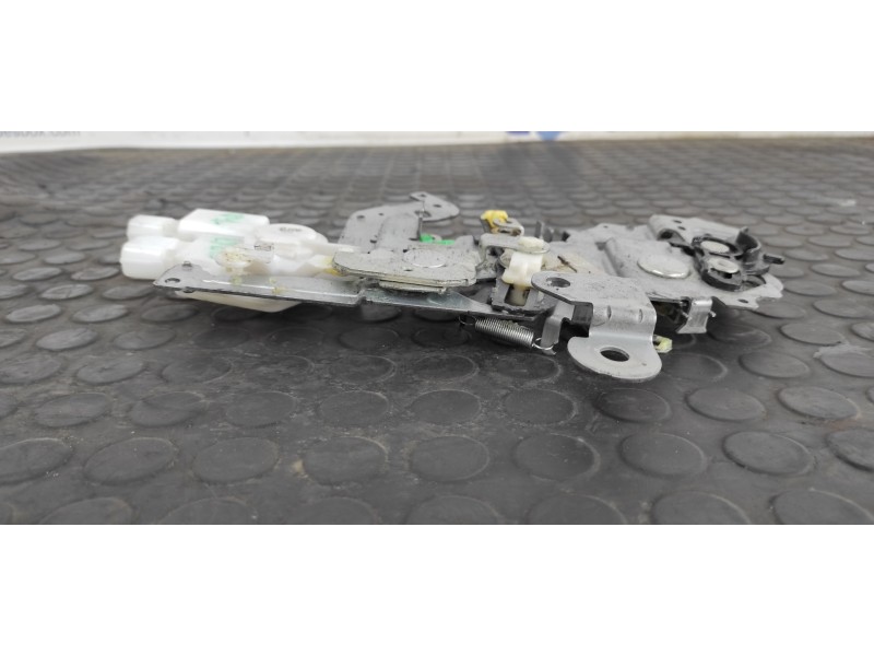 Recambio de cerradura corredera derecha para mazda 5 berl. (cr) 1.8 active referencia OEM IAM   