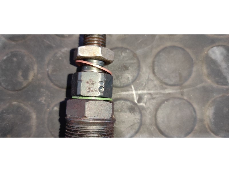 Recambio de inyector para opel combo (corsa b) 1.7 diesel referencia OEM IAM 881090568  