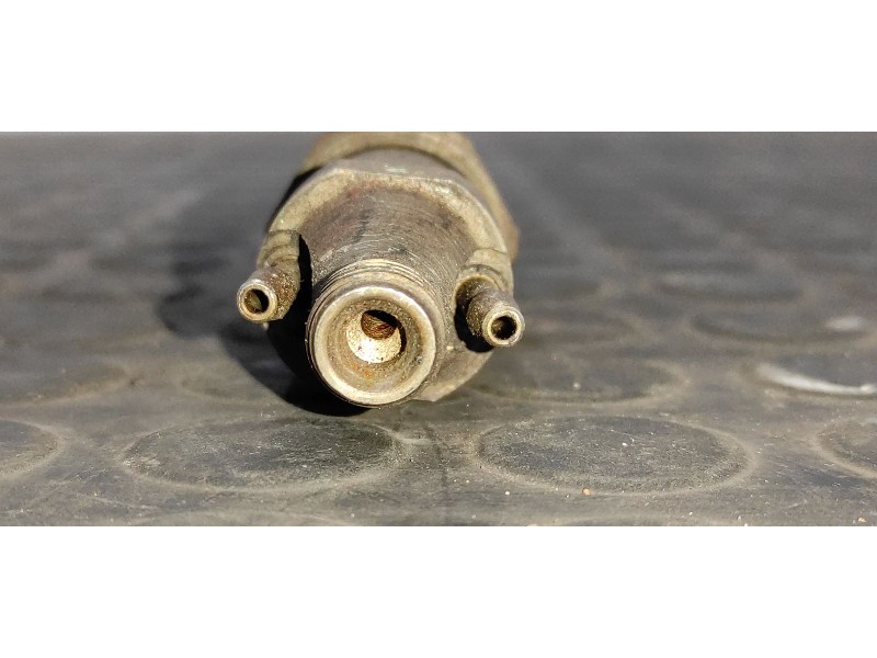 Recambio de inyector para seat cordoba berlina (6k2) 1.9 diesel (1y) referencia OEM IAM 068130202F  