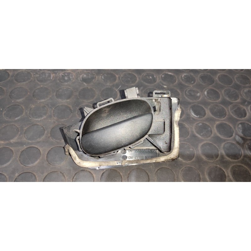 Recambio de maneta interior trasera derecha para peugeot 206 berlina x-line refri referencia OEM IAM 9632918877  