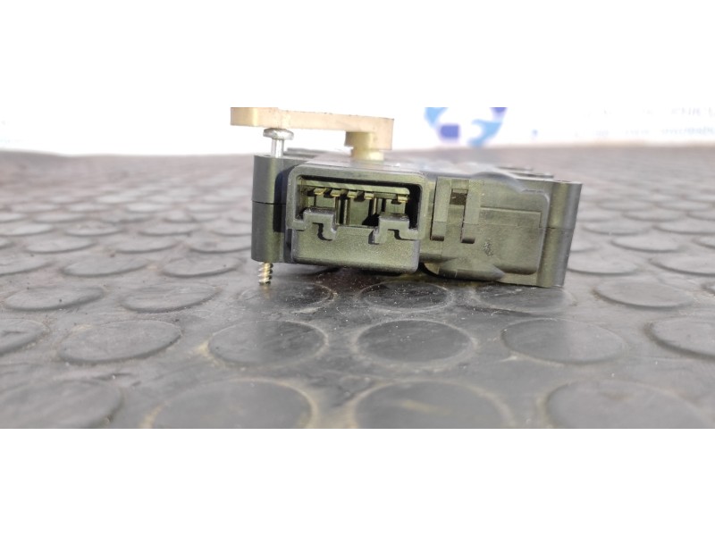 Recambio de motor apertura trampillas climatizador para mazda 5 berl. (cr) 1.8 active referencia OEM IAM 7616F  
