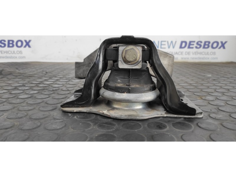 Recambio de soporte motor para renault megane ii berlina 3p 1.5 dci diesel referencia OEM IAM 8200592642  