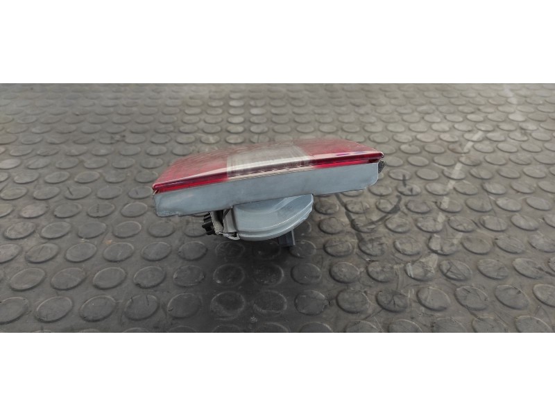 Recambio de piloto porton derecho para bmw x3 (e83) 2.0 16v diesel cat referencia OEM IAM 63213418444  