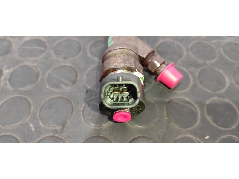 Recambio de inyector para toyota corolla (e12) 1.4 turbodiesel cat referencia OEM IAM 2367033040  