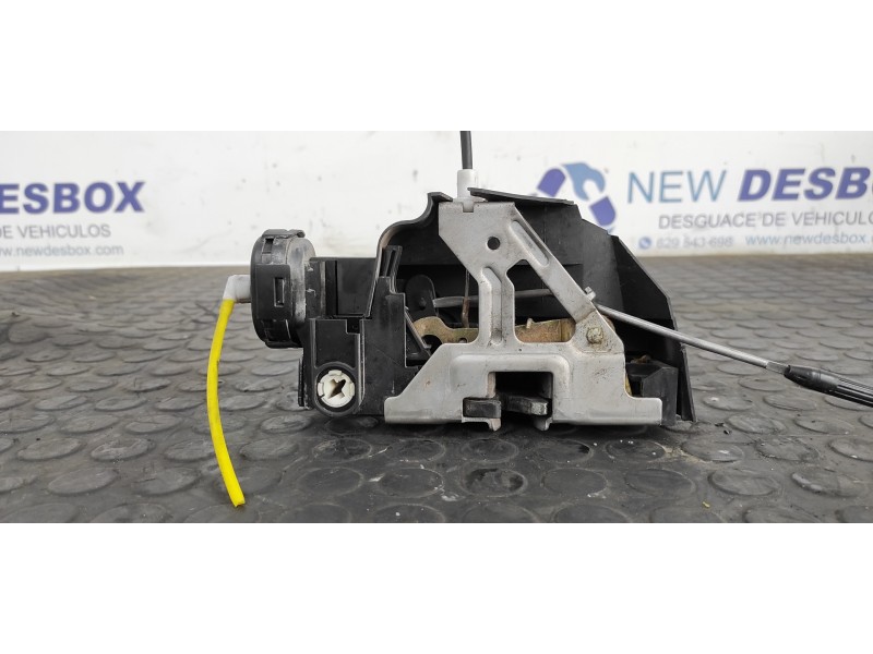 Recambio de cerradura puerta delantera derecha para mercedes-benz clase a (w168) 170 cdi (168.008) referencia OEM IAM   