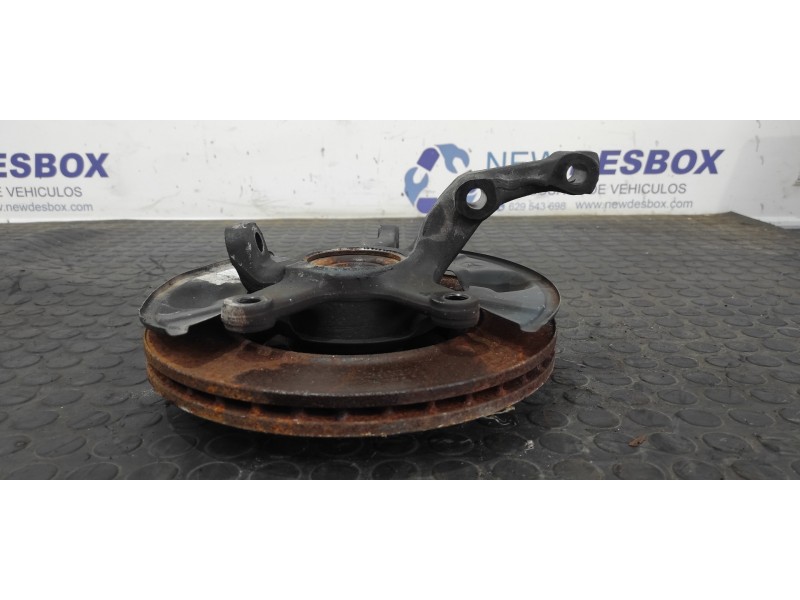 Recambio de mangueta delantera derecha para mercedes-benz clase a (w168) 170 cdi (168.008) referencia OEM IAM 6813124  