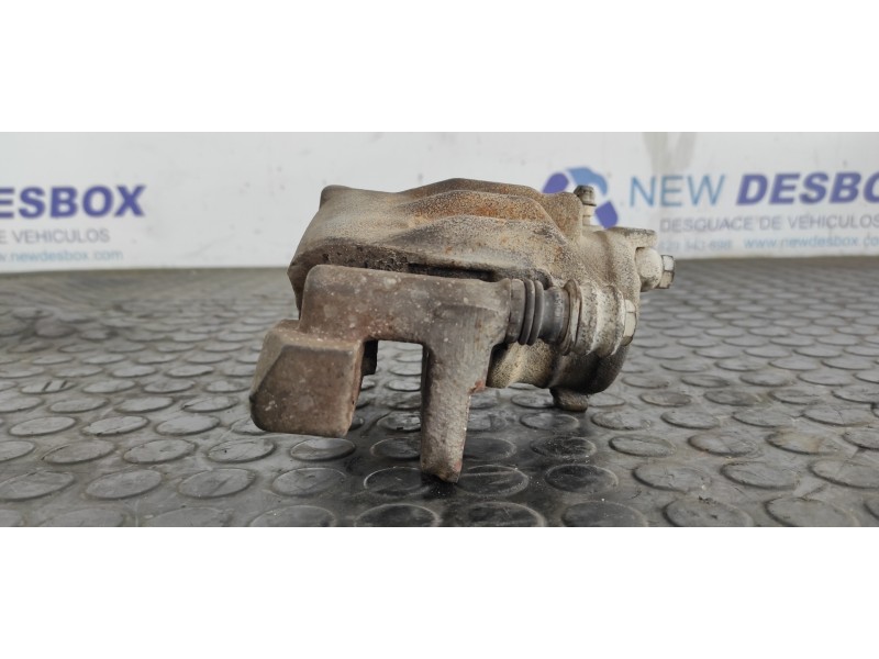 Recambio de pinza de freno delantera derecha para land rover freelander (ln) 2.0 turbodiesel referencia OEM IAM 8F04  