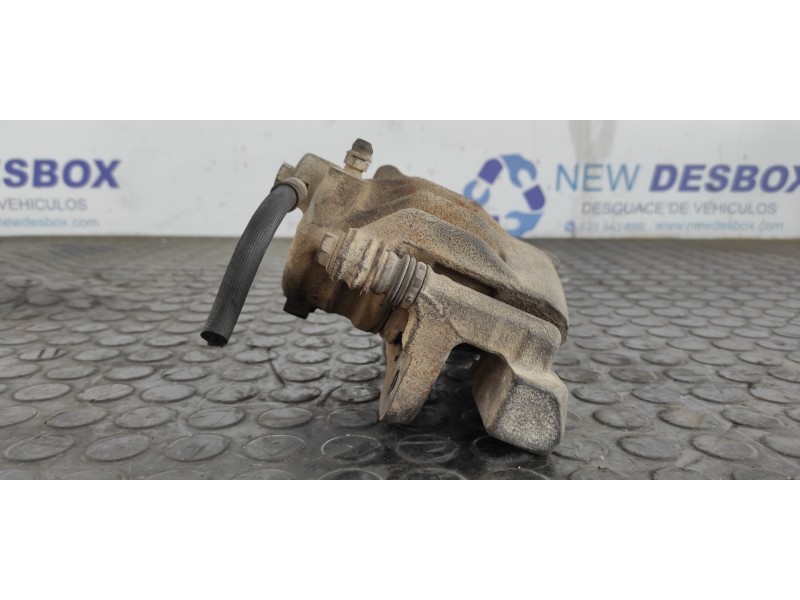 Recambio de pinza de freno delantera derecha para land rover freelander (ln) 2.0 turbodiesel referencia OEM IAM 8F04  
