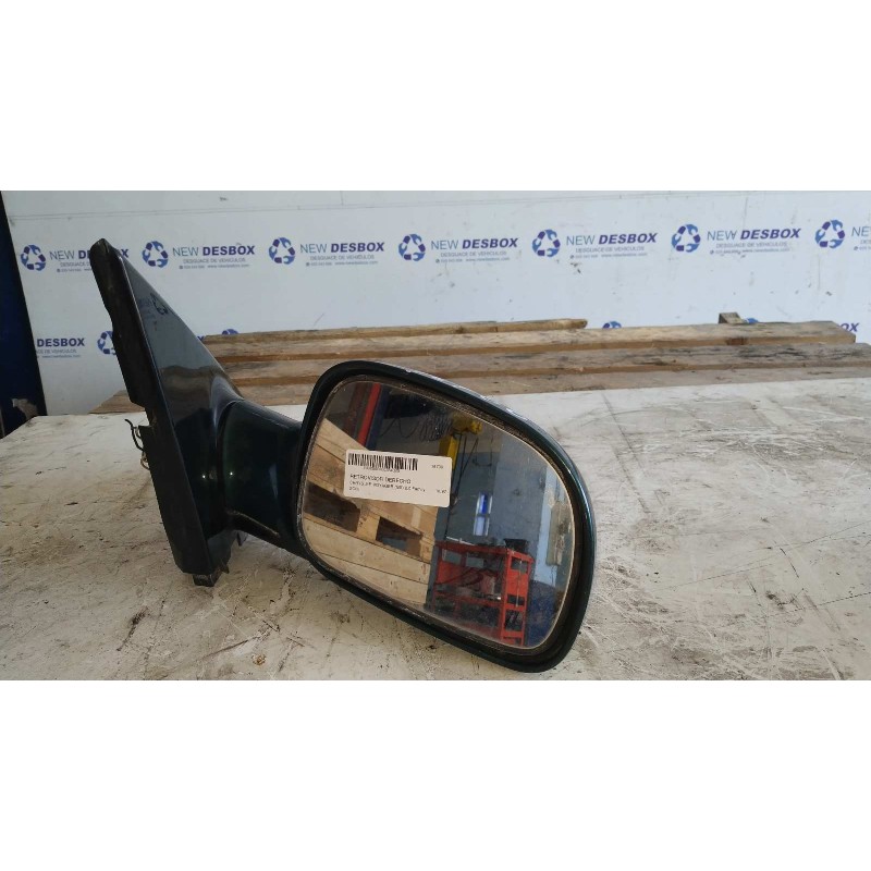 Recambio de retrovisor derecho para chrysler voyager (gs) 2.0 family referencia OEM IAM 4717464  