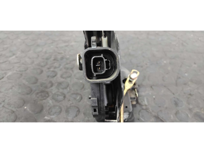 Recambio de cerradura puerta trasera izquierda para toyota rav 4 (a2) 1.8 luna (2003) referencia OEM IAM AISIN  