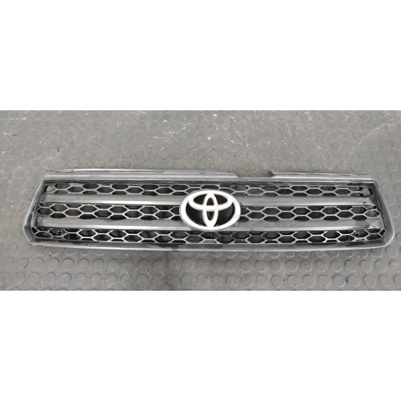 Recambio de rejilla delantera para toyota rav 4 (a2) 1.8 luna (2003) referencia OEM IAM 5311142070  