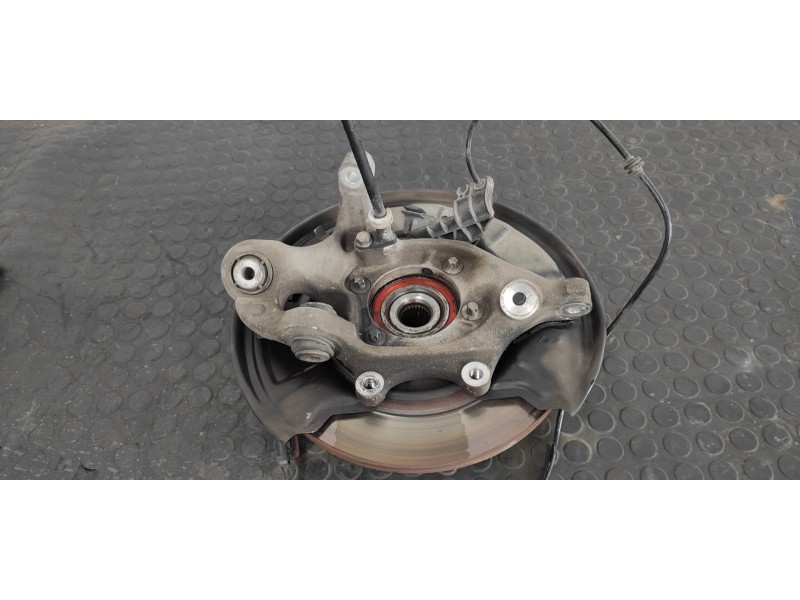 Recambio de mangueta trasera izquierda para mercedes-benz clase c (w204) berlina 2.2 cdi cat referencia OEM IAM   