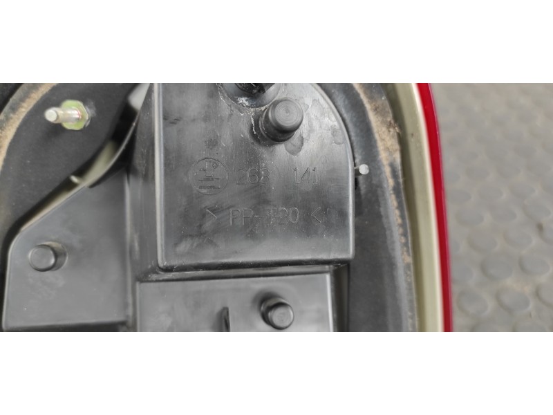 Recambio de piloto trasero izquierdo para mg rover serie 75 (rj) 2.5 kv6 club referencia OEM IAM 263141  